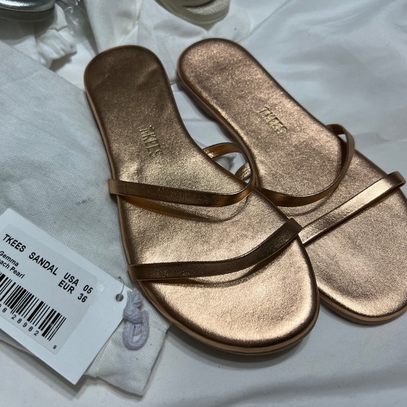 Tkees Gemma Women's Sandals NWT Metallic & Classic Colors - Picture 11 of 12